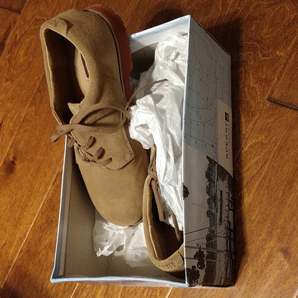 Sperry Dirty Buck Suede boys 5 1/2M